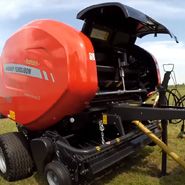 Massey Fergusion 716v na polu