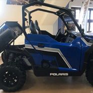 Polaris General 1000 DELUXE Turbo EPS felgi quad aluminiowe pojazd atv czteroosobowy pasy bezpieczeństwa orurowanie bezpieczeństwa wyciągarka 3500 lb linka stalowa zawieszenie Walker Ewans napęd 4x4 2x4 