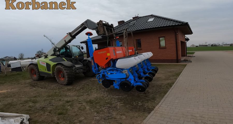 Pan Grzegorz kupił już drugi siewnik Monosem od Korbanek po 12 latach postawił znowu na tą samą markę