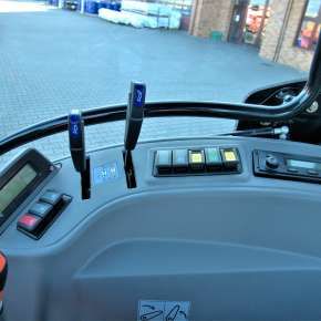 Panel boczny ze sterowanie szybkozłączami hydraulicznymi 