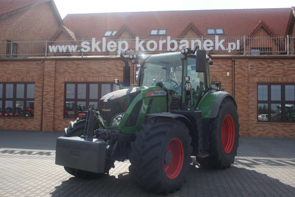 Fendt 700 Vario S4 niezawodny ciągnik niemiecka jakość