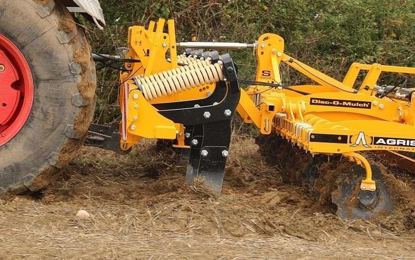 Agisem Combiplow z ciągnikiem Agisem Combiplow z ciągnikiem Fendt