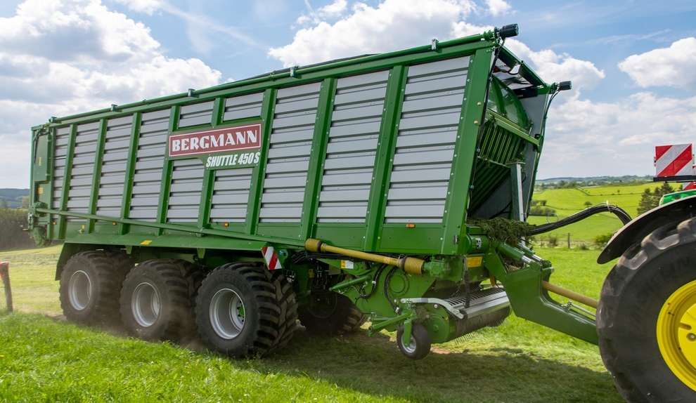 Przyczepa samozbierająca Bergmann SHUTTLE 450 S na osi TRIDEM