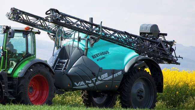 Opryskiwacz Berthoud Vantage z belką polową AXIALE Opryskiwacz Berthoud Vantage z belką polową AXIALE