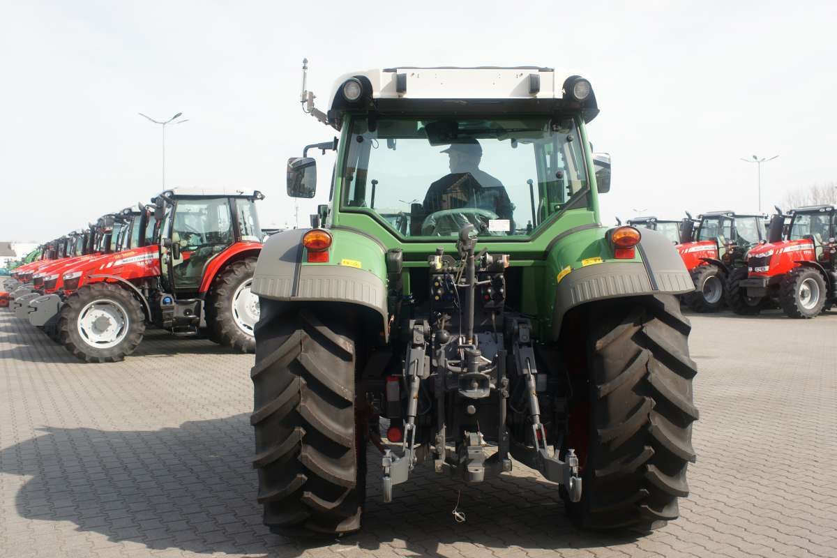 Fendt 200 Vario z wydajnymi układami - hydrauliką oraz WOM Fendt 200 Vario z tylnym TUZ oraz wydajną hydrauliką
