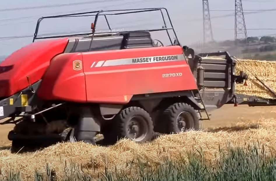 Prasa kostkująca MF 2270 - komora Komora prasująca MF 2270