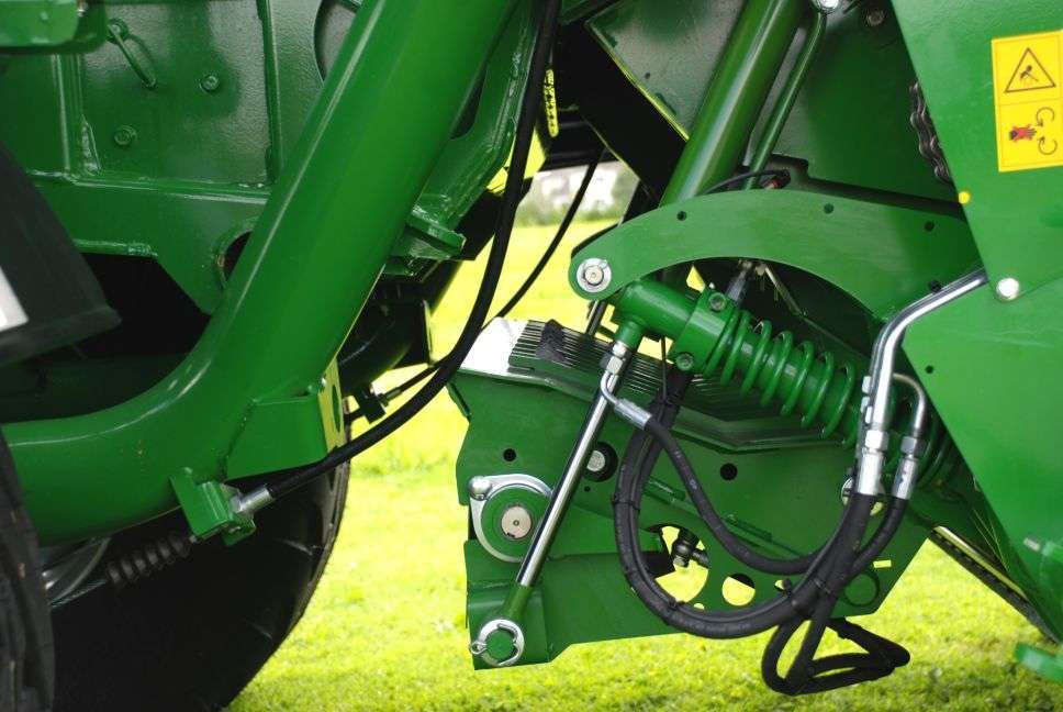 Hydraulicznie opuszczana podłoga McHale Fusion 3 Otwarta podłoga prasoowijarki Fusion3