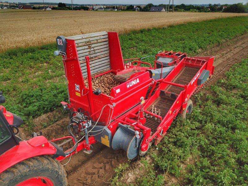 Rostselmash Vector 425 heder kopiowanie terenu Rostselmash Vector 425 spręzyny odpowiedzialne za mechaniczne kopiowanie terenu