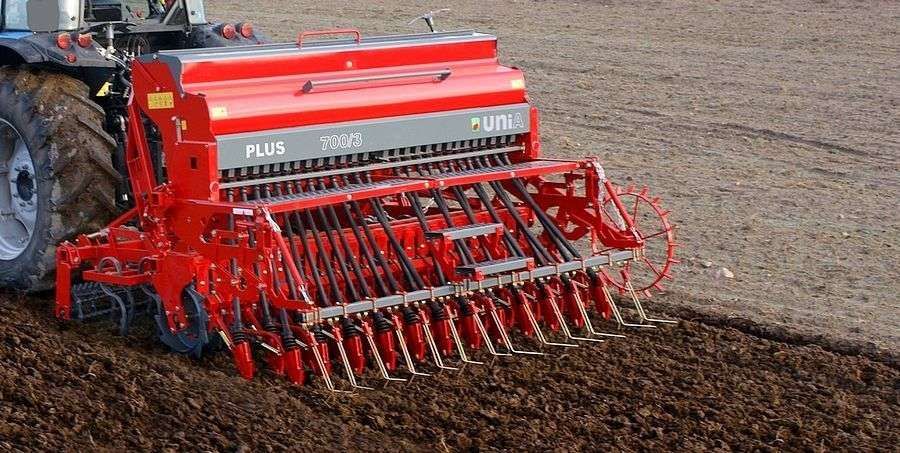 Unia PLUS 700/3 zestaw uprawowo siewny unia group plus 700 3 w pracy